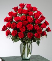 36 Rosas Rojas en Florero de Cristal # 104